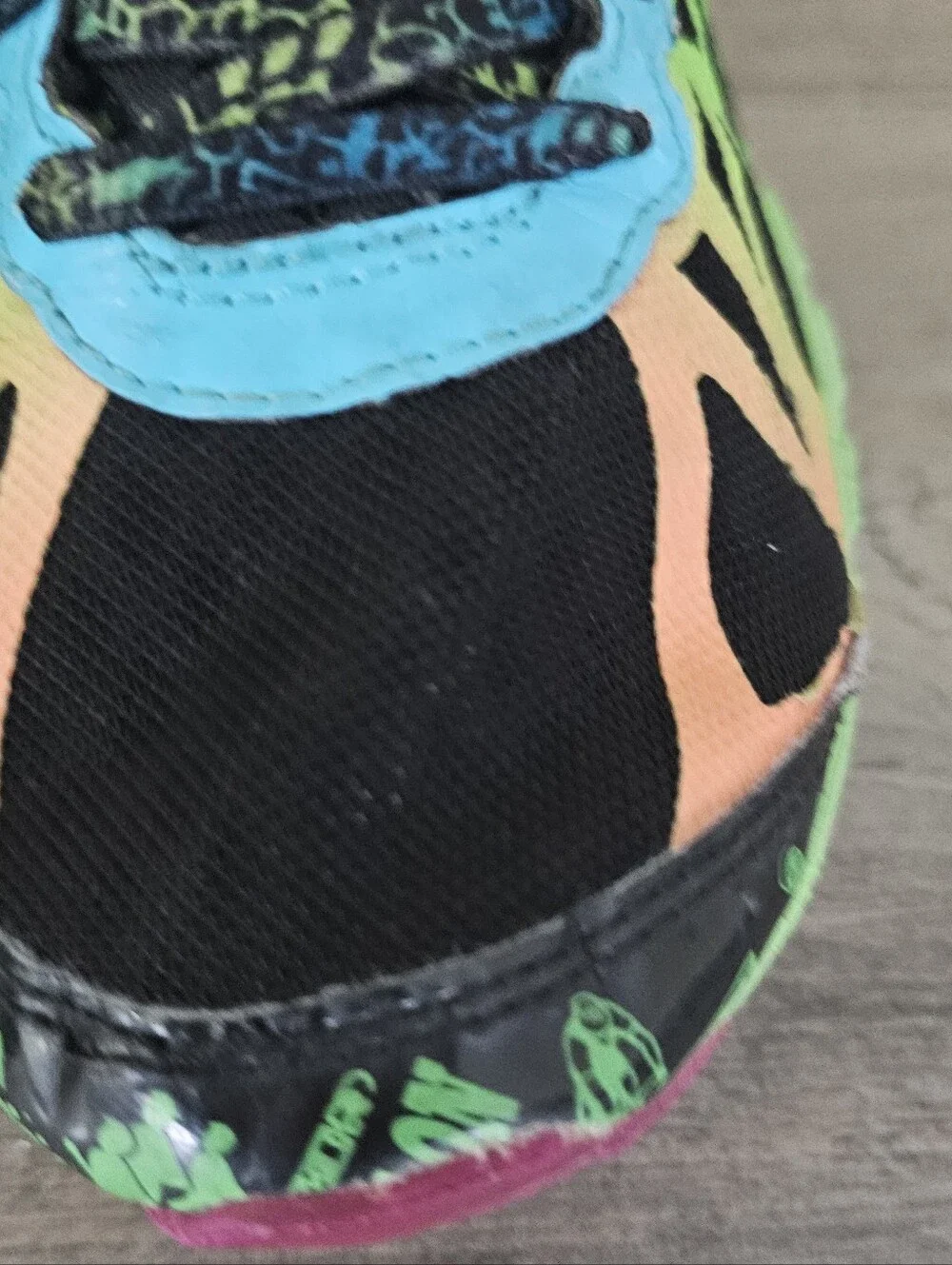 Asics vibrant running
